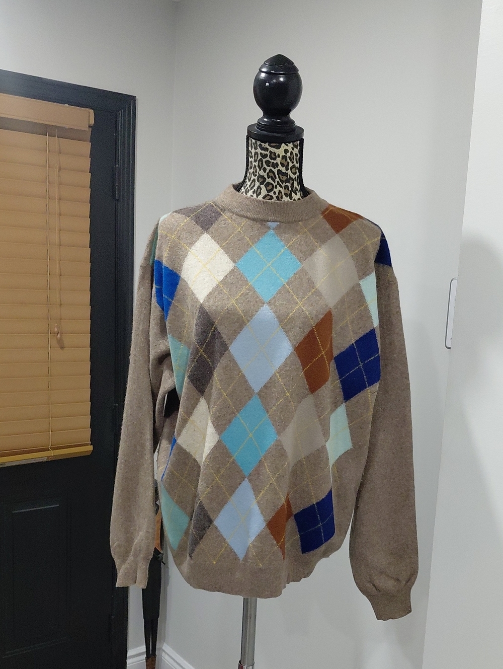 Men's Wool Argyle Crewneck Sweater in Beige and Blue